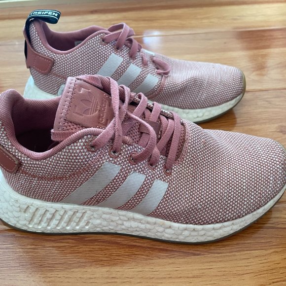 Adidas - Picture 1 of 6